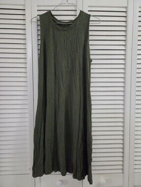 Time and Tru Olive Green Dress